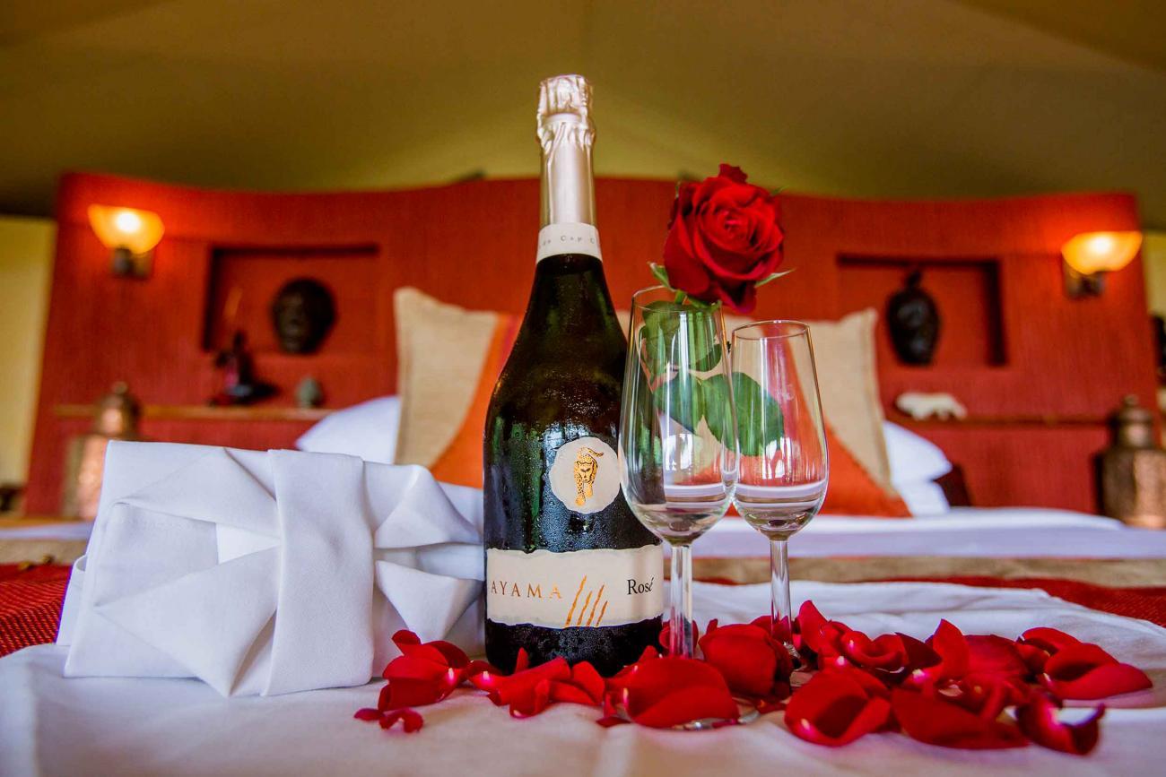 Weddings & romance